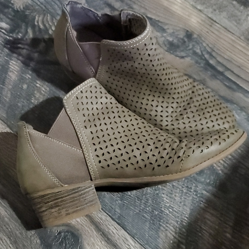 Seychelles Ankle Booties